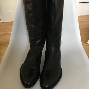 Slightly Used!! AQUATALIA by Marvin K Black Boots